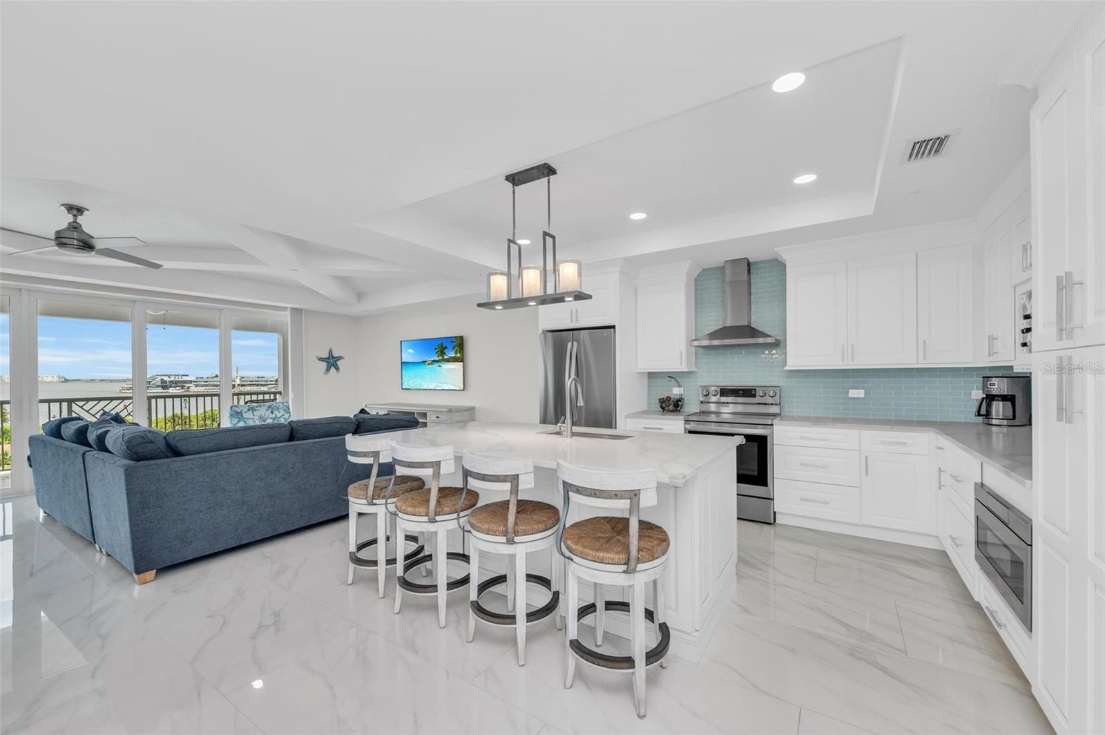 1425 PARK BEACH CIR #1311