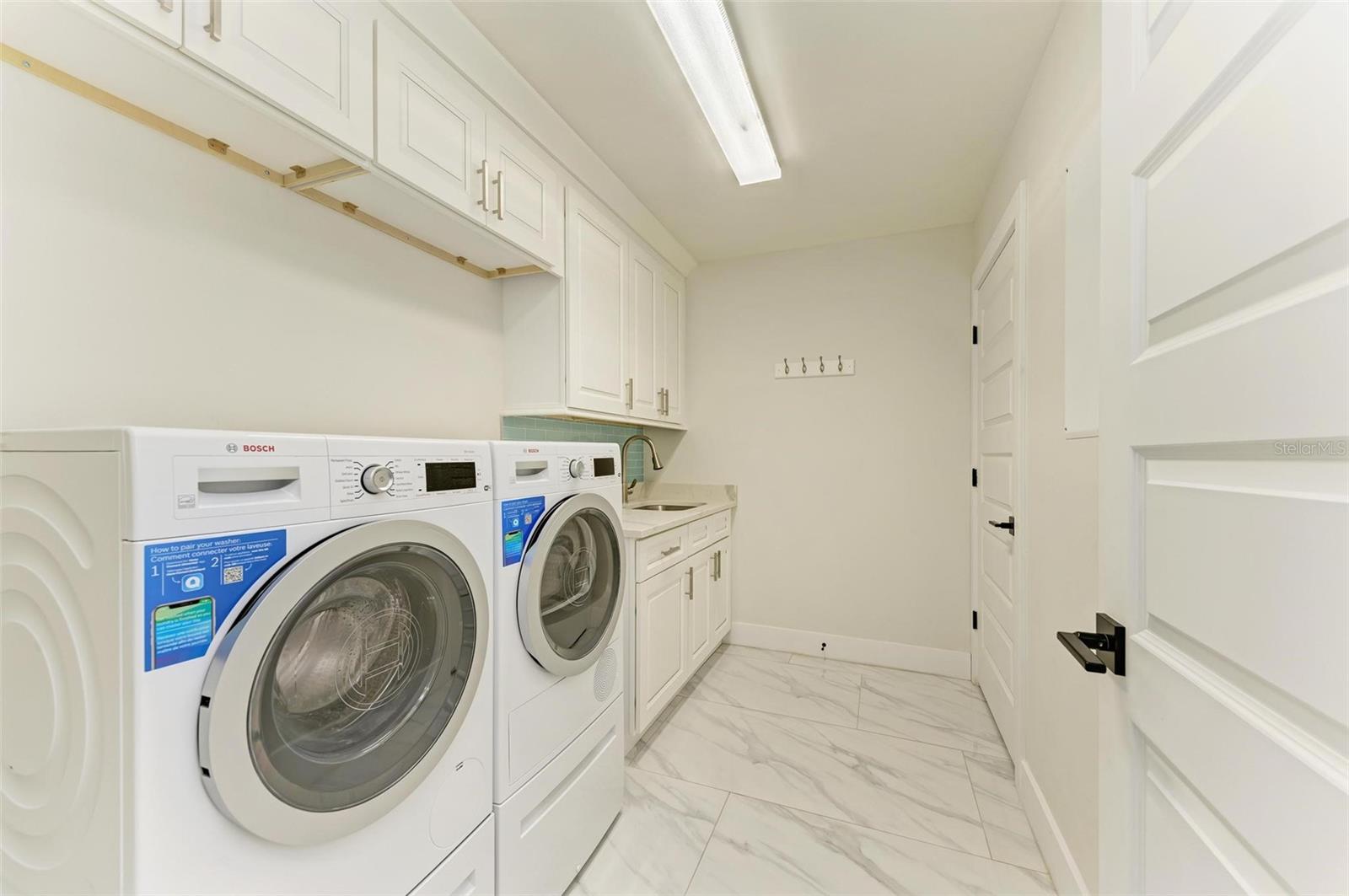 1425 PARK BEACH CIR #1311