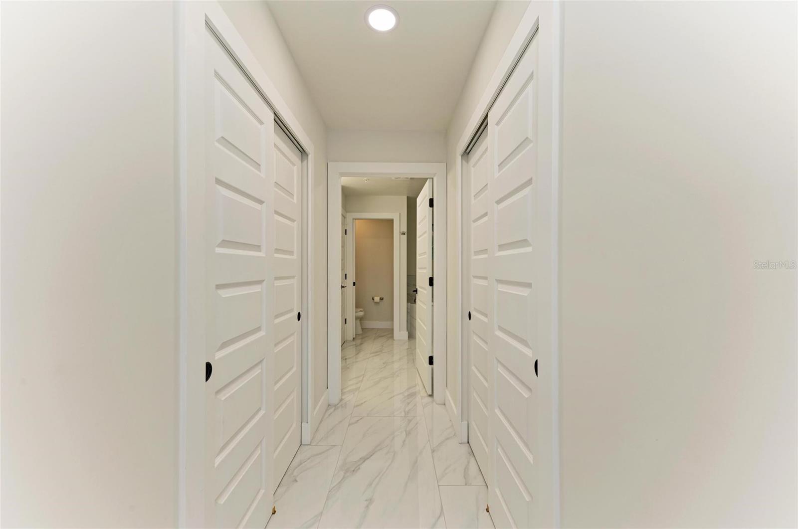 1425 PARK BEACH CIR #1311