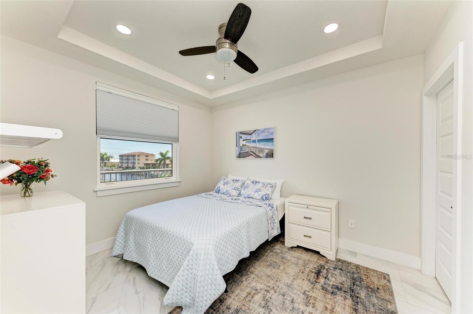 1425 PARK BEACH CIR #1311