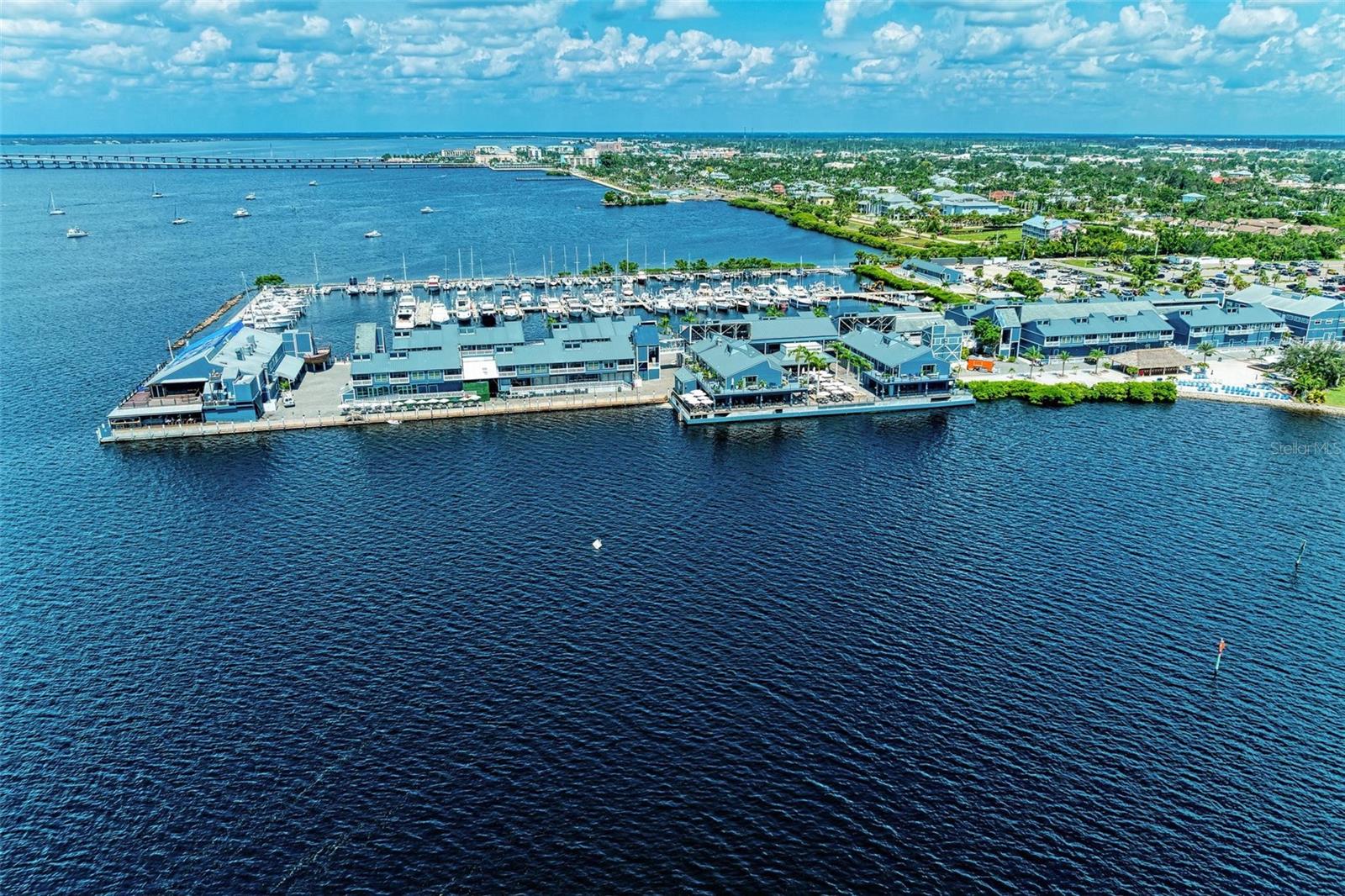 1425 PARK BEACH CIR #1311