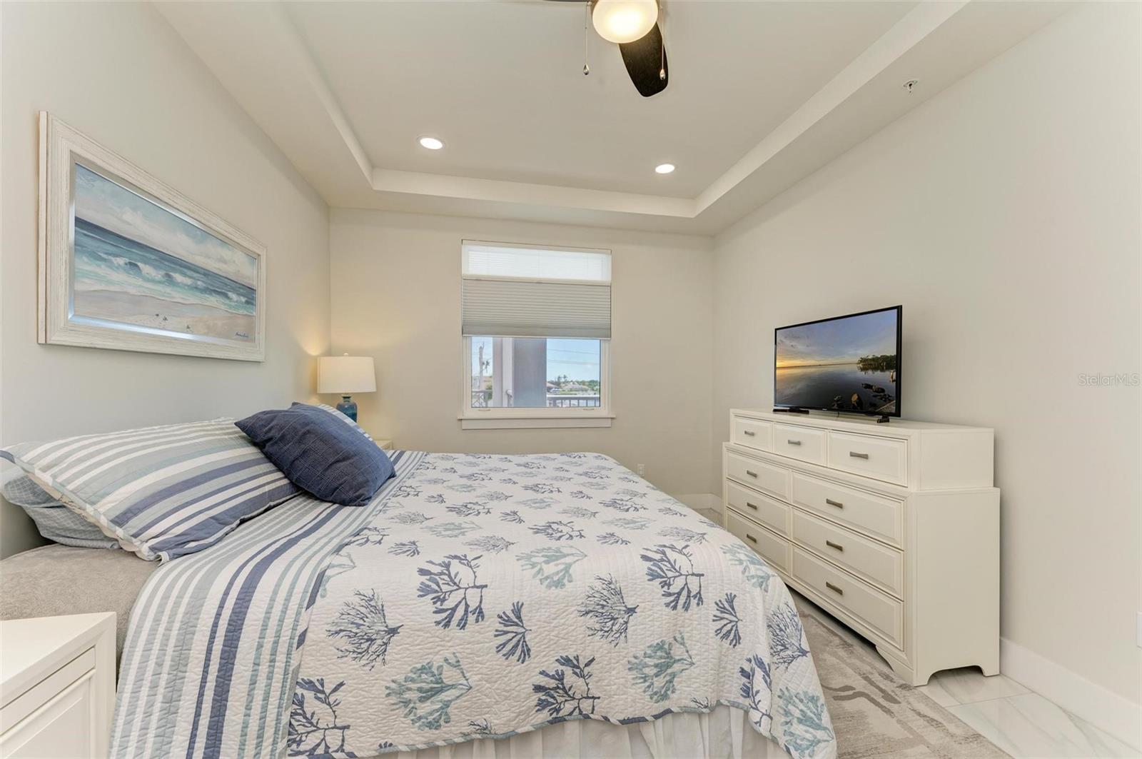 1425 PARK BEACH CIR #1311