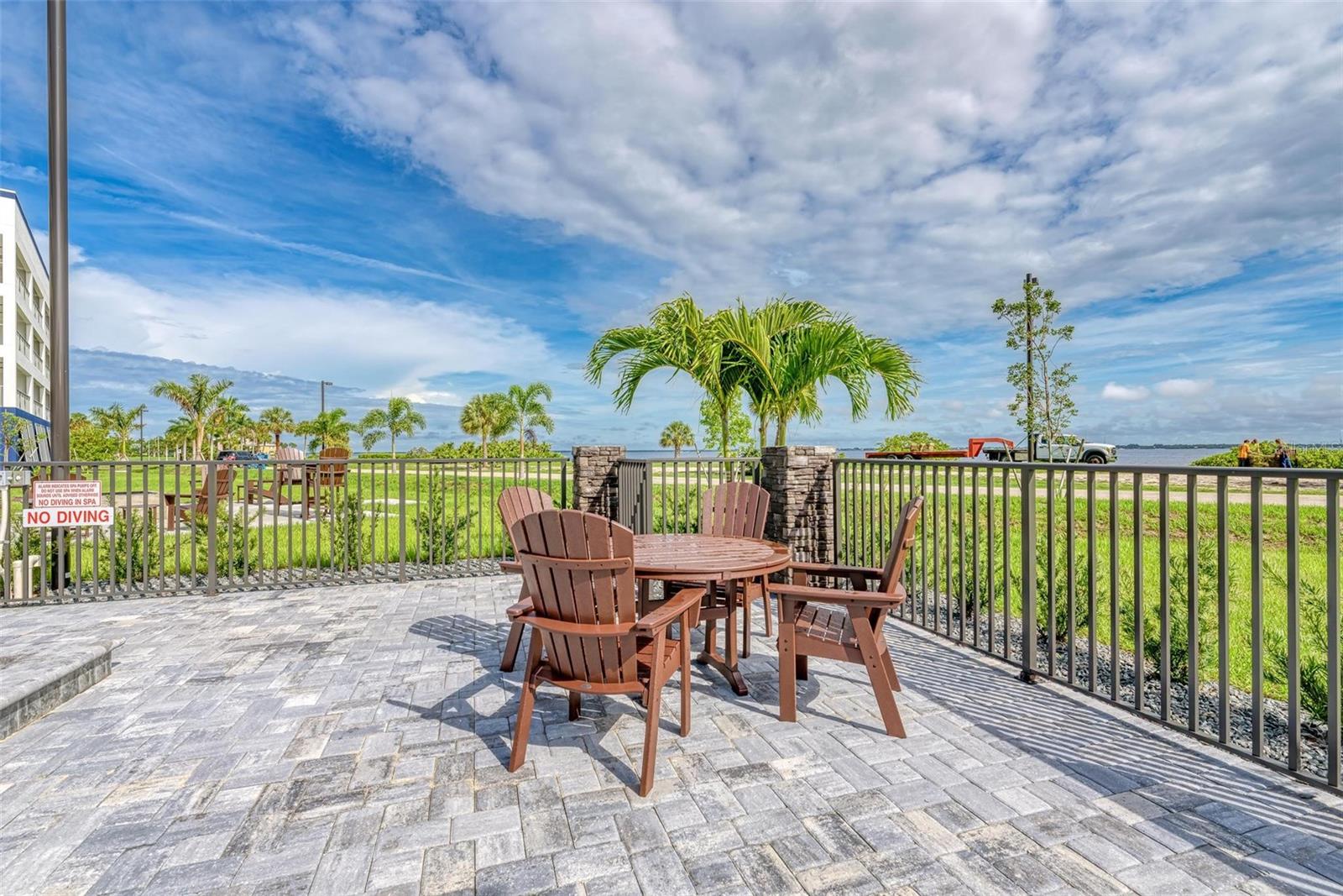 1425 PARK BEACH CIR #1311