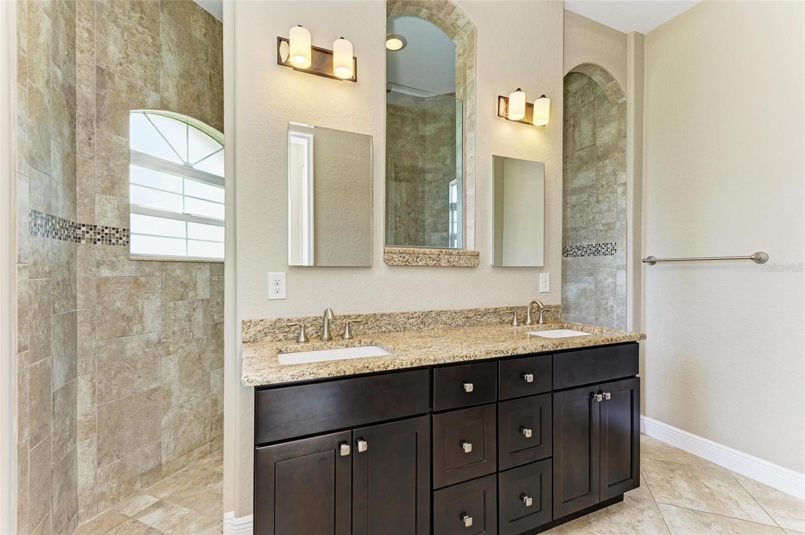 25557 DEEP CREEK BLVD