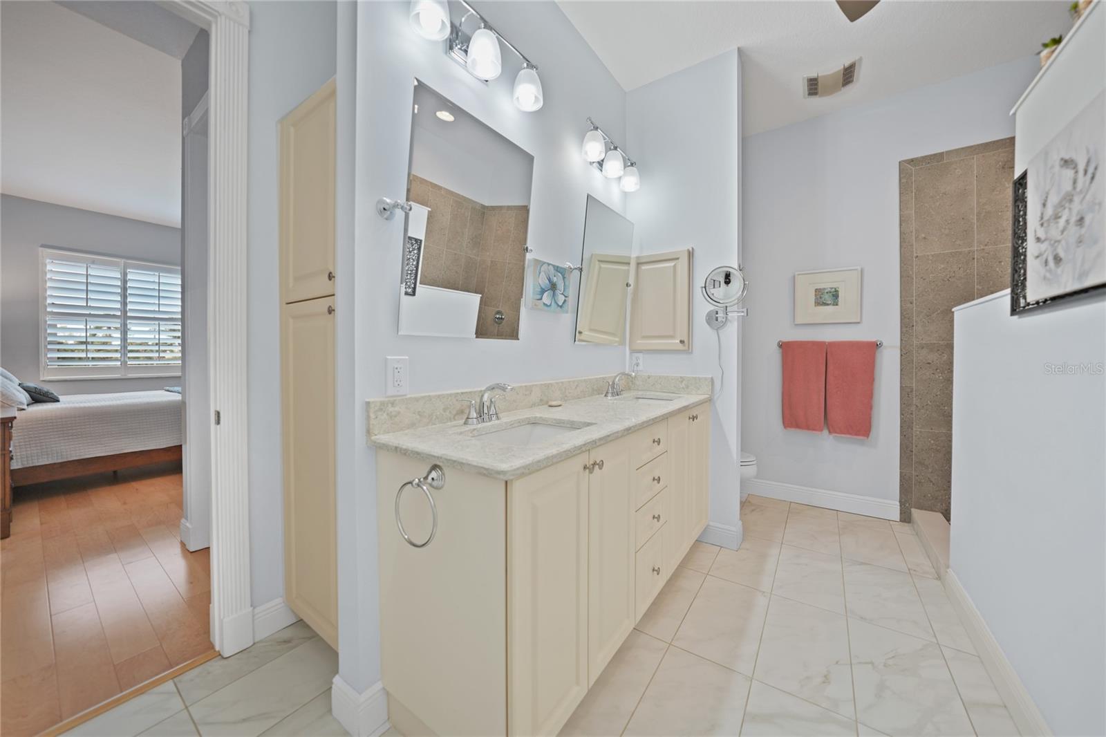 197 TROPICANA DR #1522