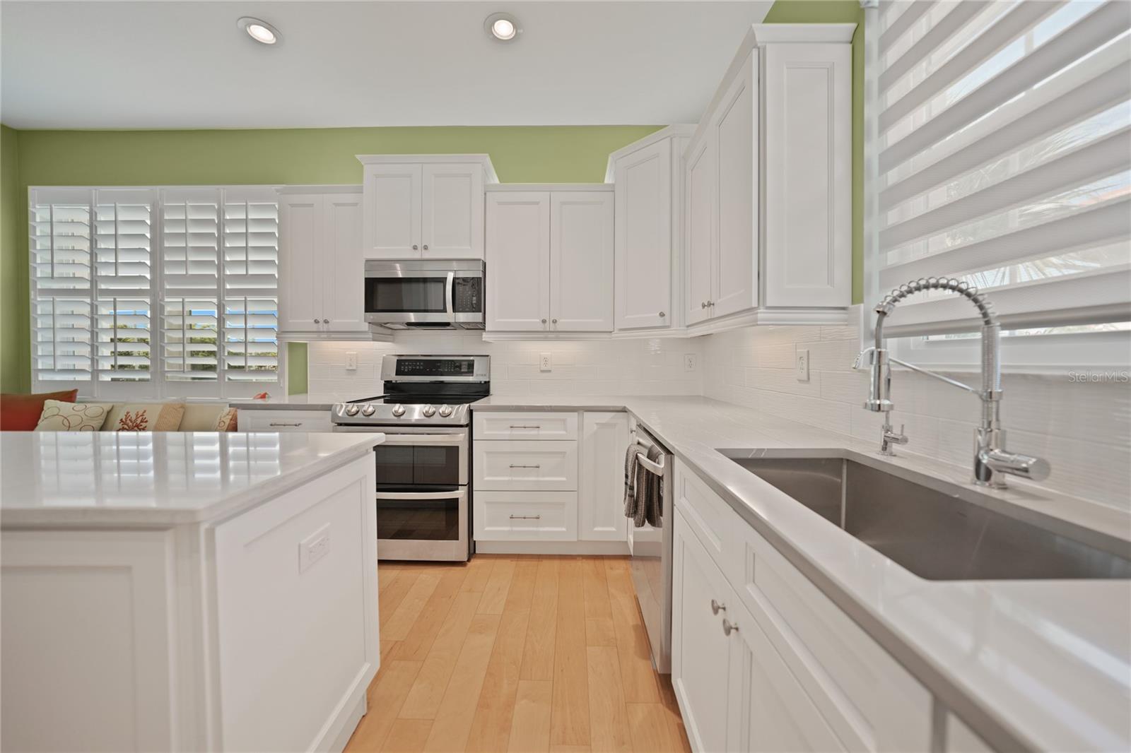 197 TROPICANA DR #1522