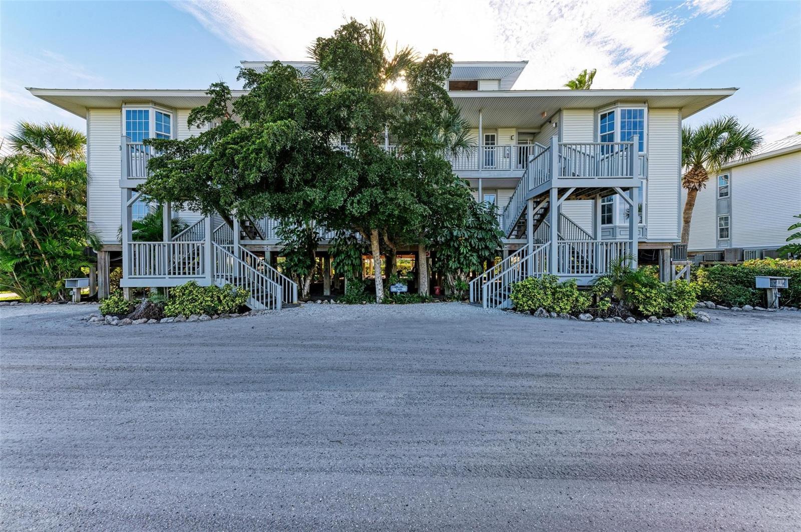 7446 PALM ISLAND DR #3524