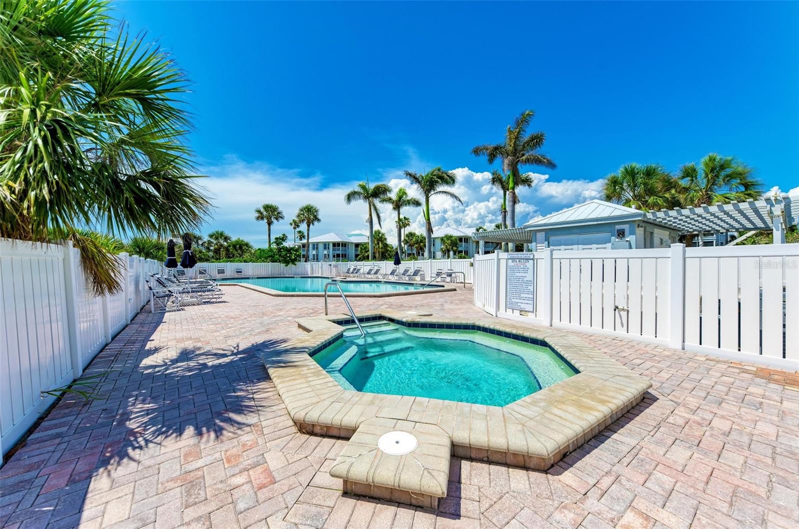 7446 PALM ISLAND DR #3524