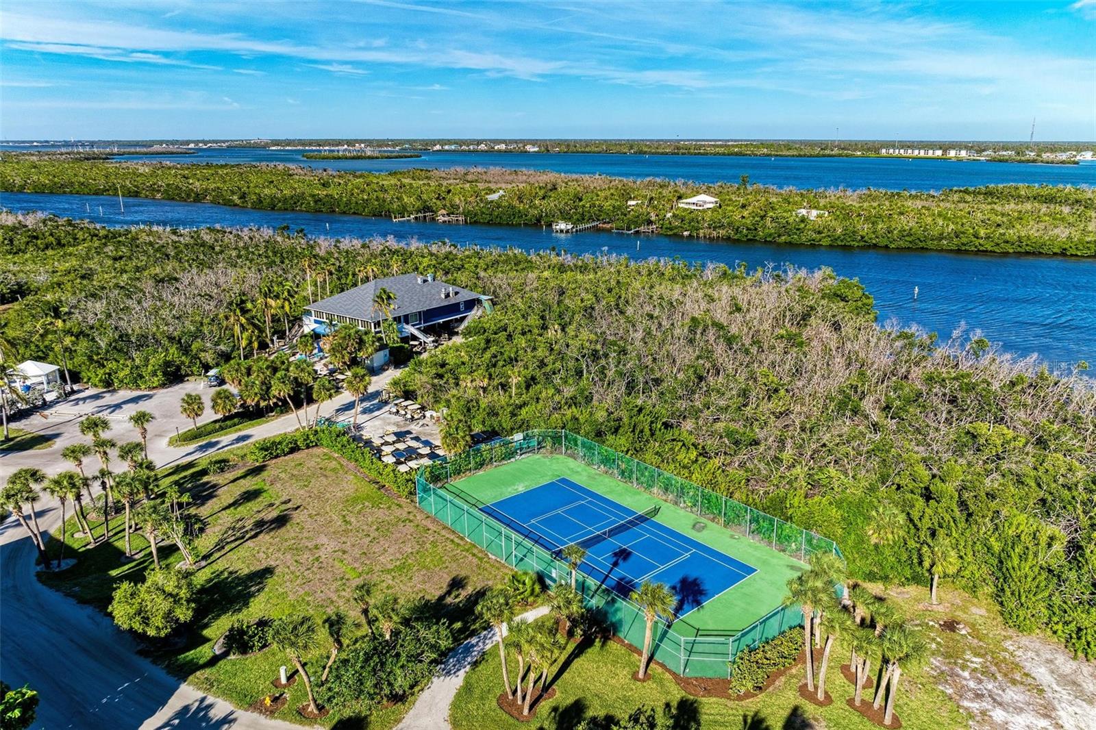 7446 PALM ISLAND DR #3524