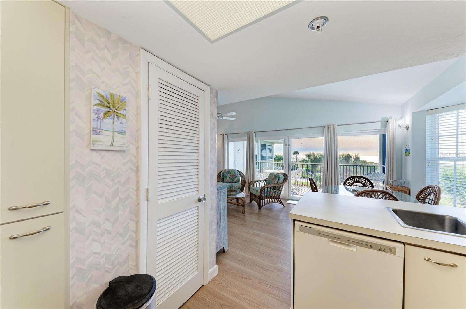 7446 PALM ISLAND DR #3524