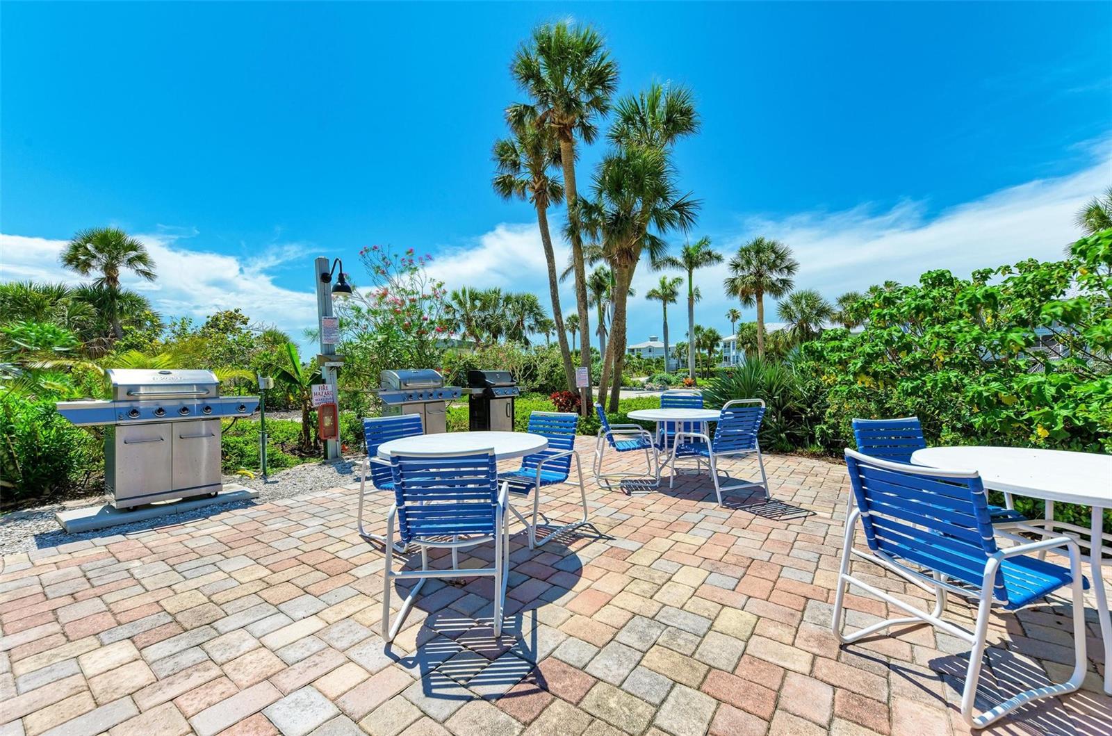 7446 PALM ISLAND DR #3524