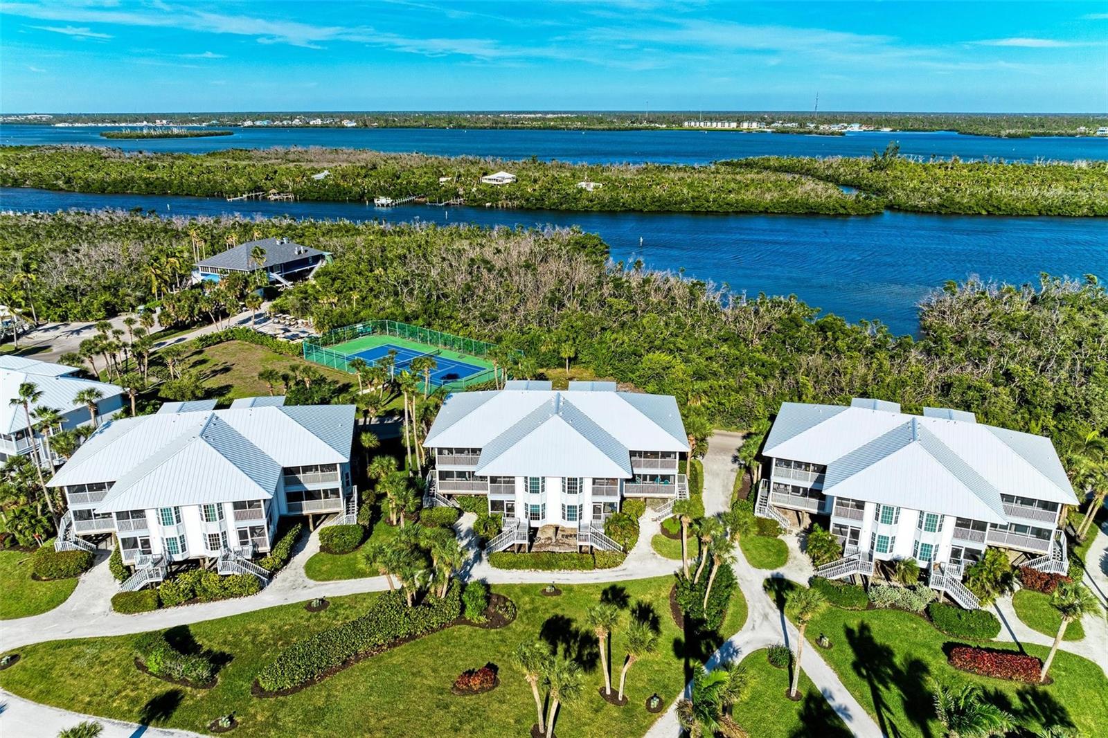 7446 PALM ISLAND DR #3524