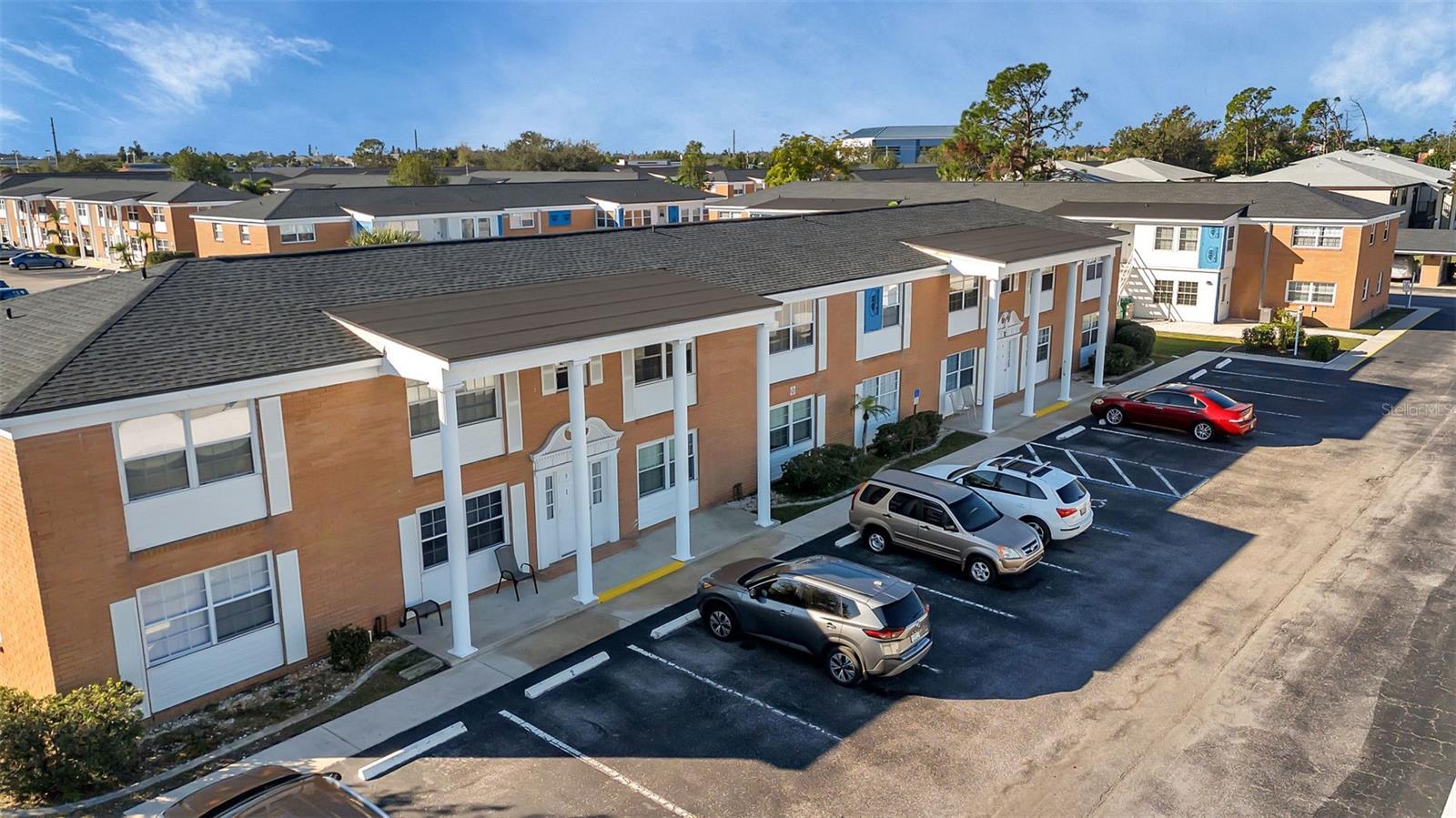 4158 TAMIAMI TRL #T6