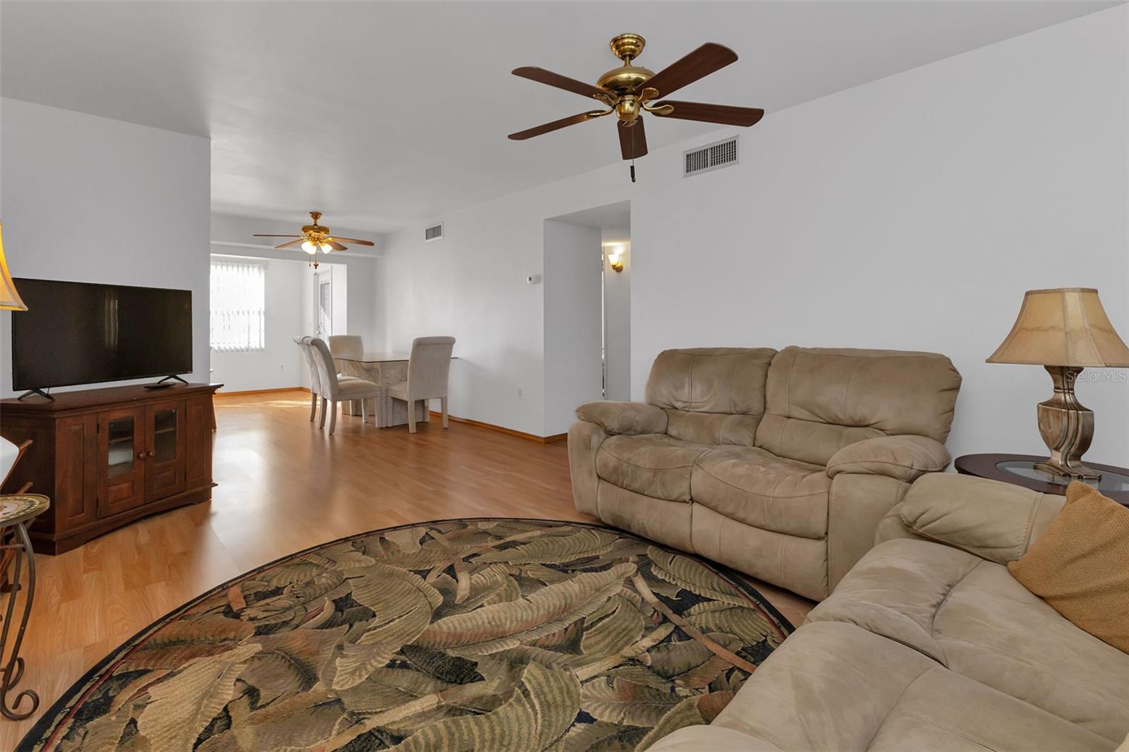 4158 TAMIAMI TRL #T6