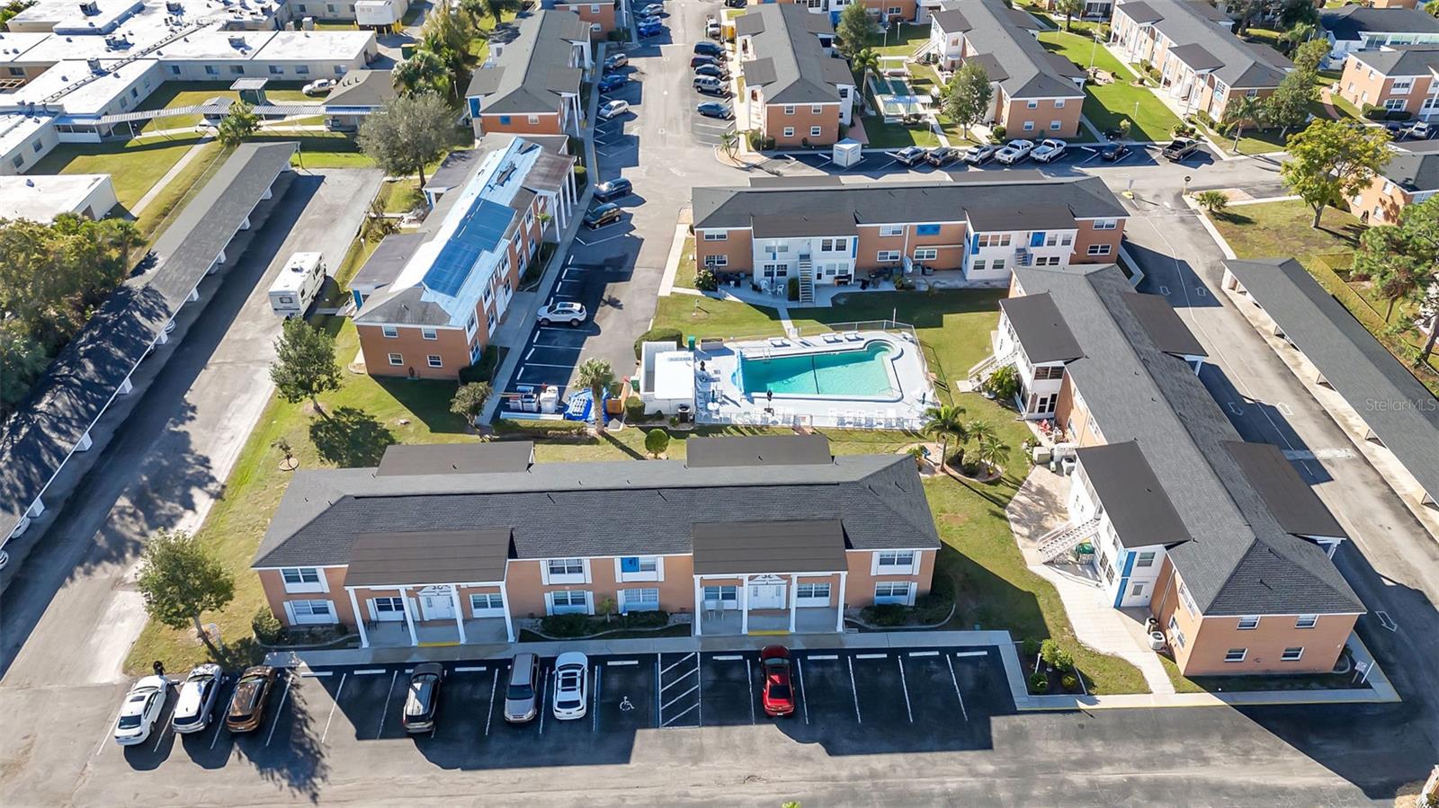 4158 TAMIAMI TRL #T6