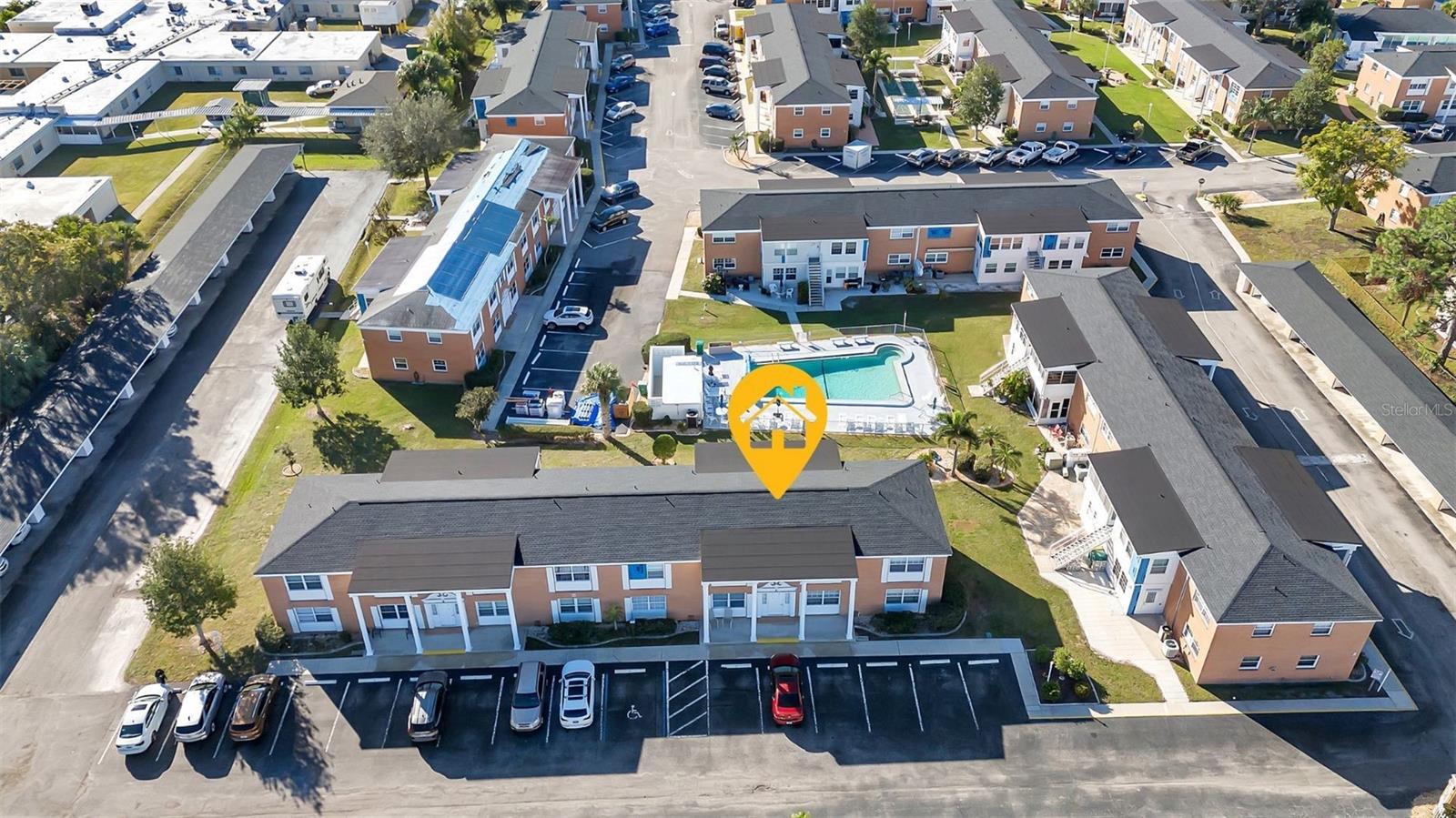 4158 TAMIAMI TRL #T6