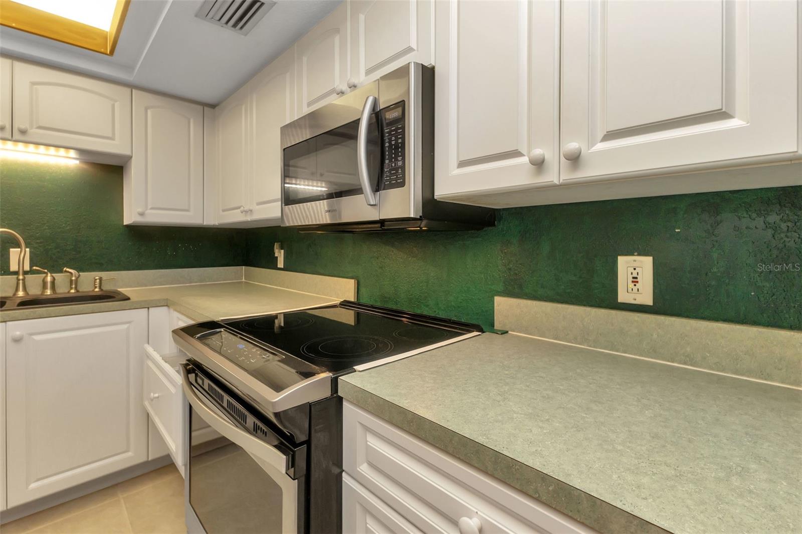 21280 BRINSON AVE #215