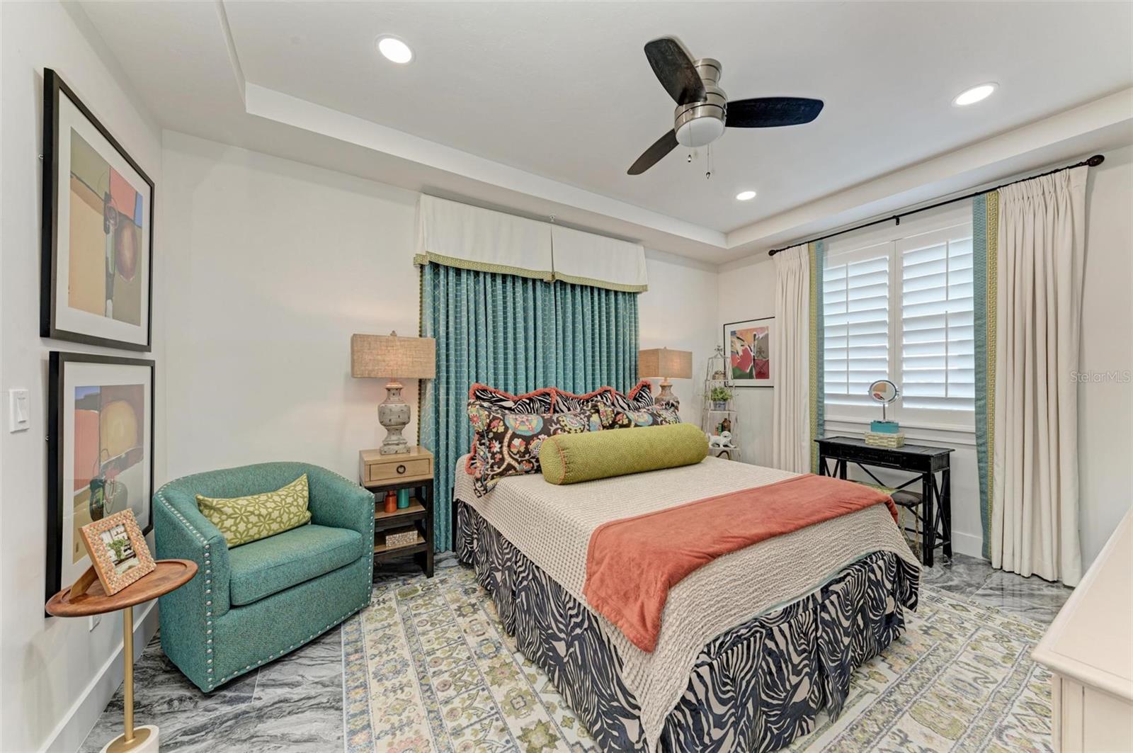 1425 PARK BEACH CIR #1410