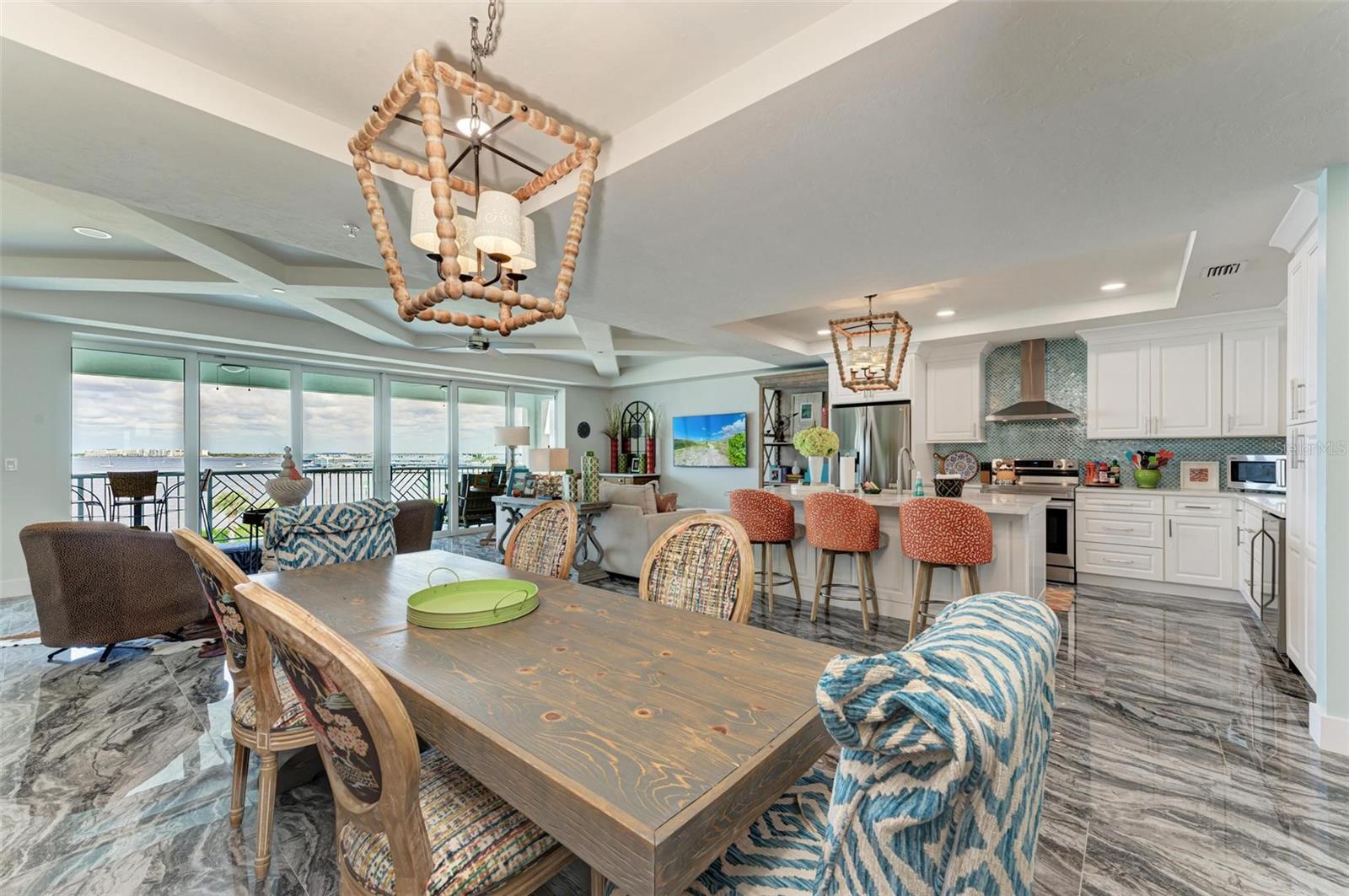 1425 PARK BEACH CIR #1410