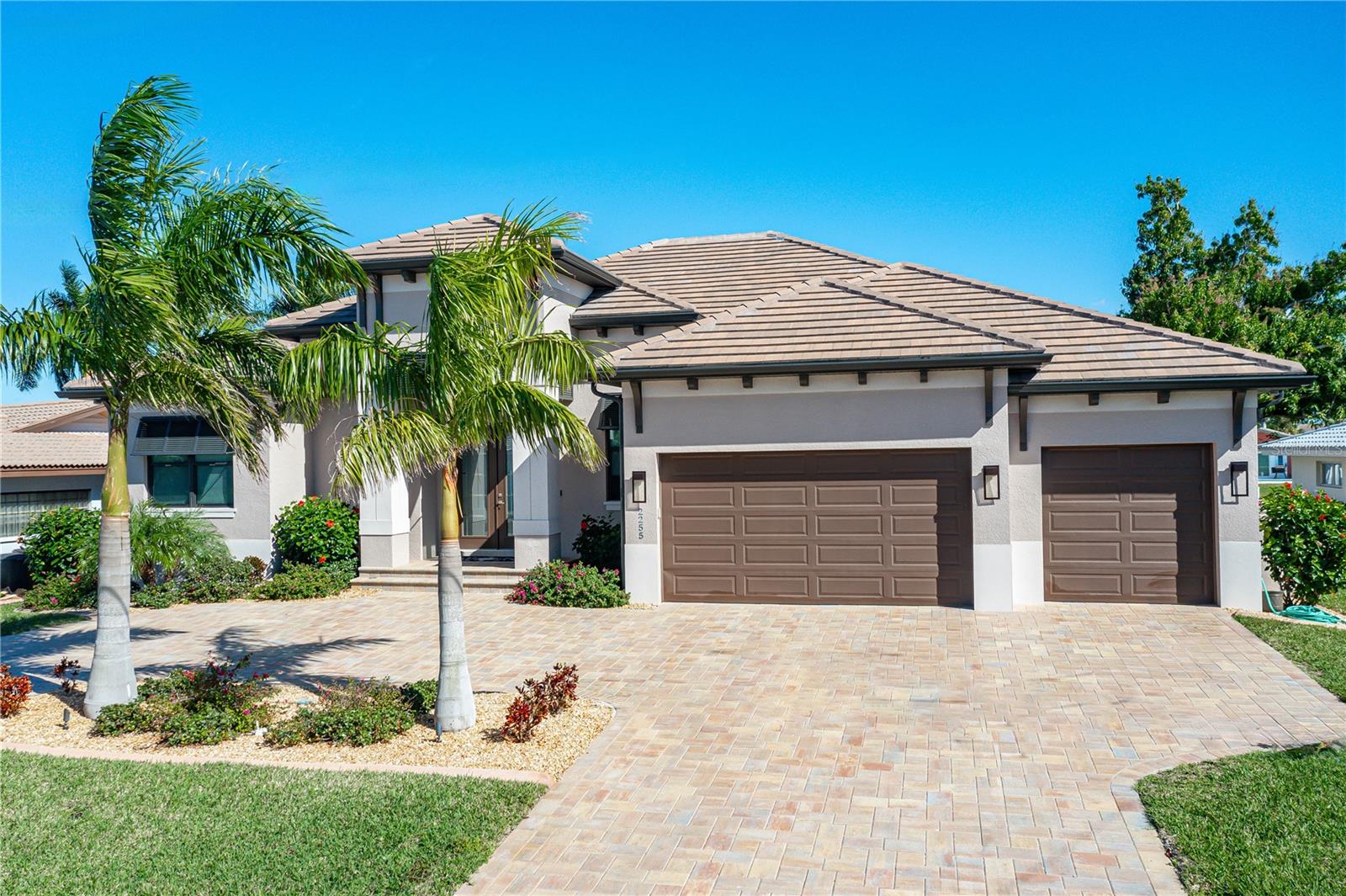 2255 PALM TREE DR