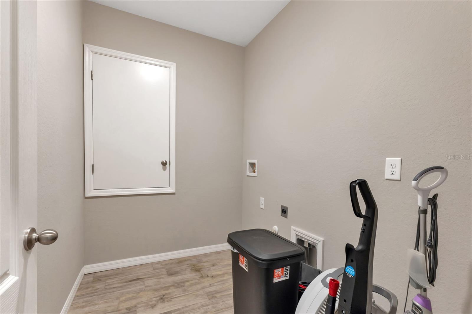 27324 DEEP CREEK BLVD