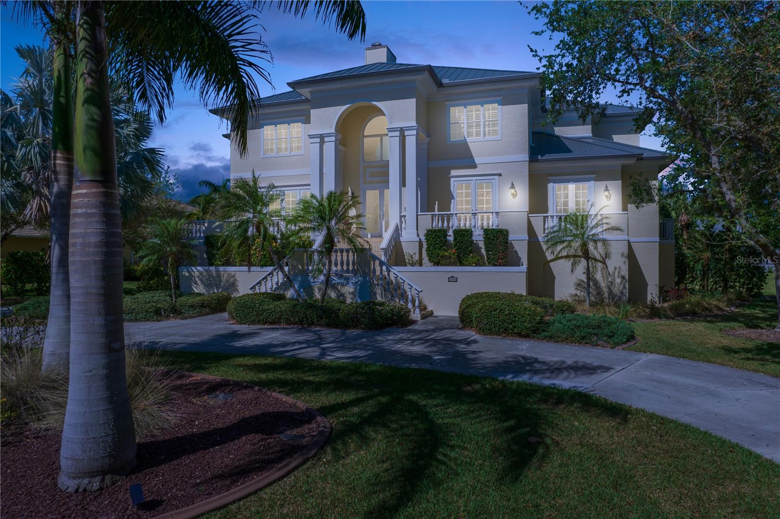 4680 GRASSY POINT BLVD