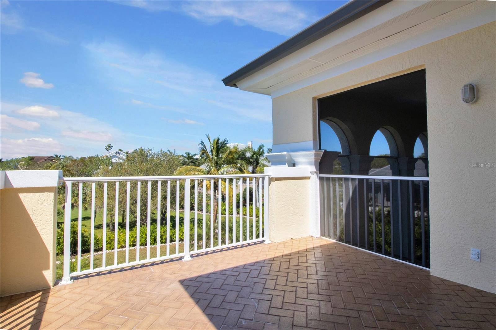 4680 GRASSY POINT BLVD