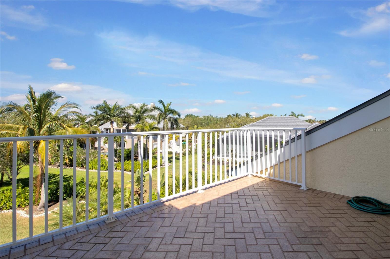 4680 GRASSY POINT BLVD