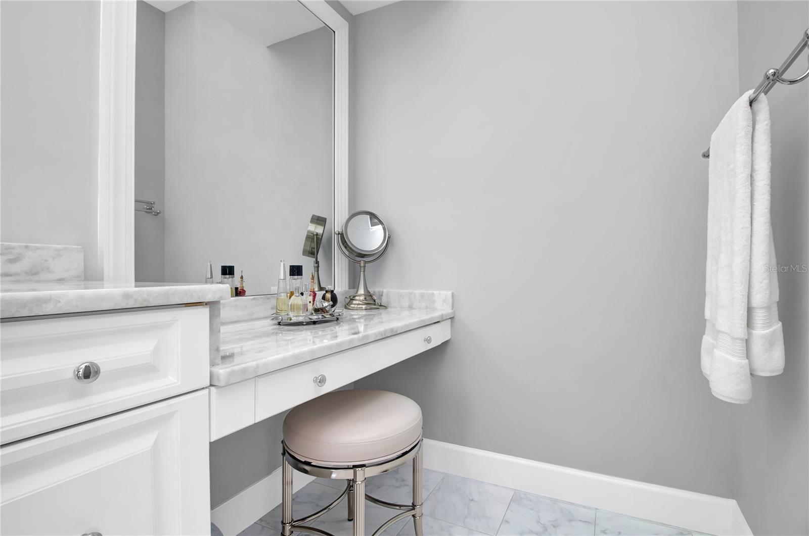 4680 GRASSY POINT BLVD