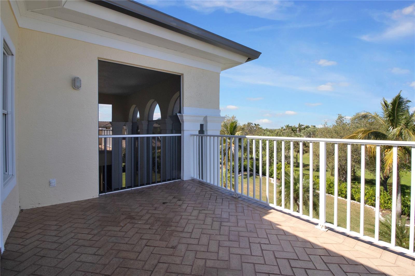 4680 GRASSY POINT BLVD