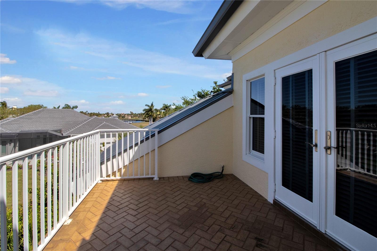 4680 GRASSY POINT BLVD