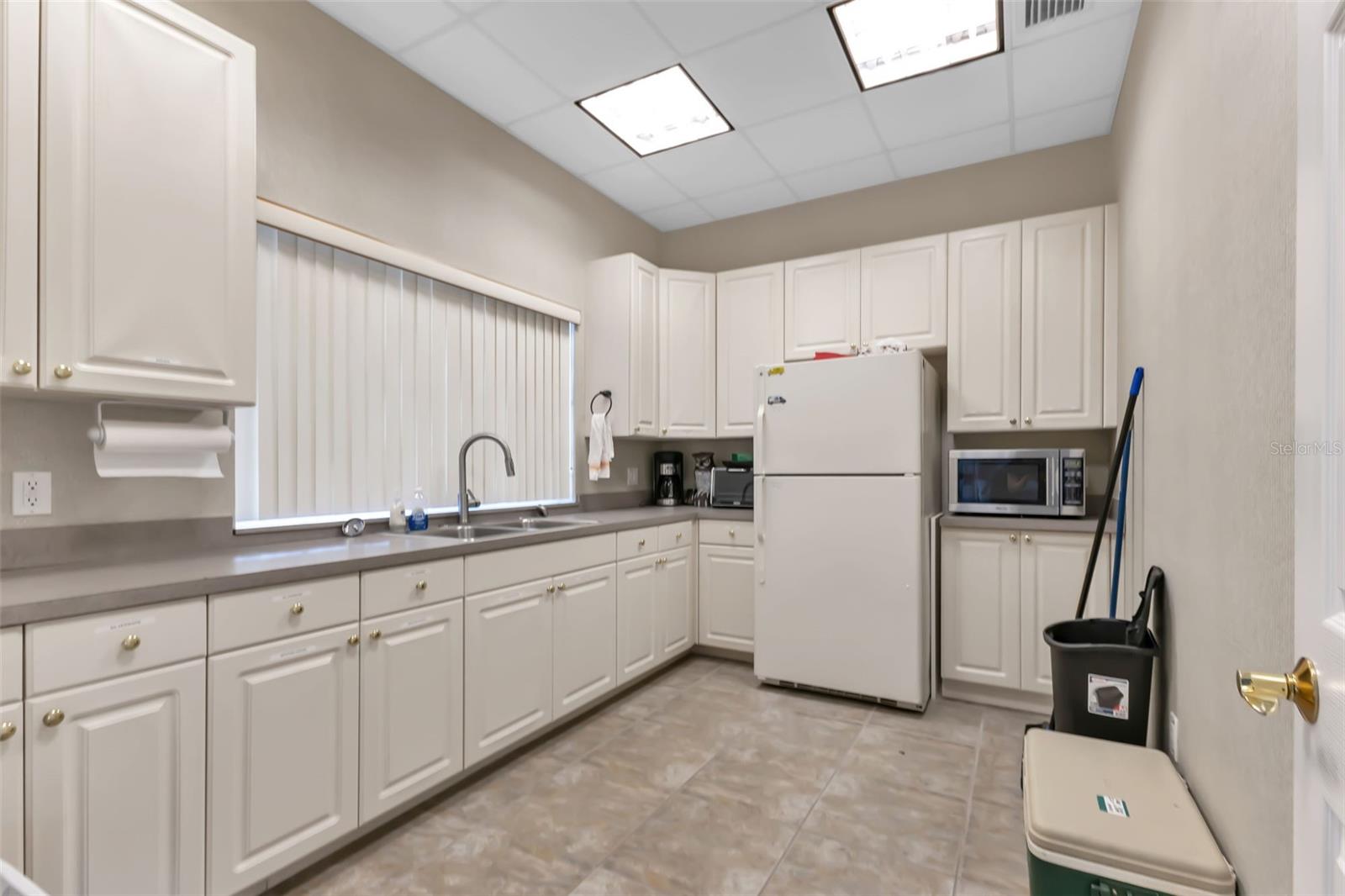 2001 BAL HARBOR BLVD #2402