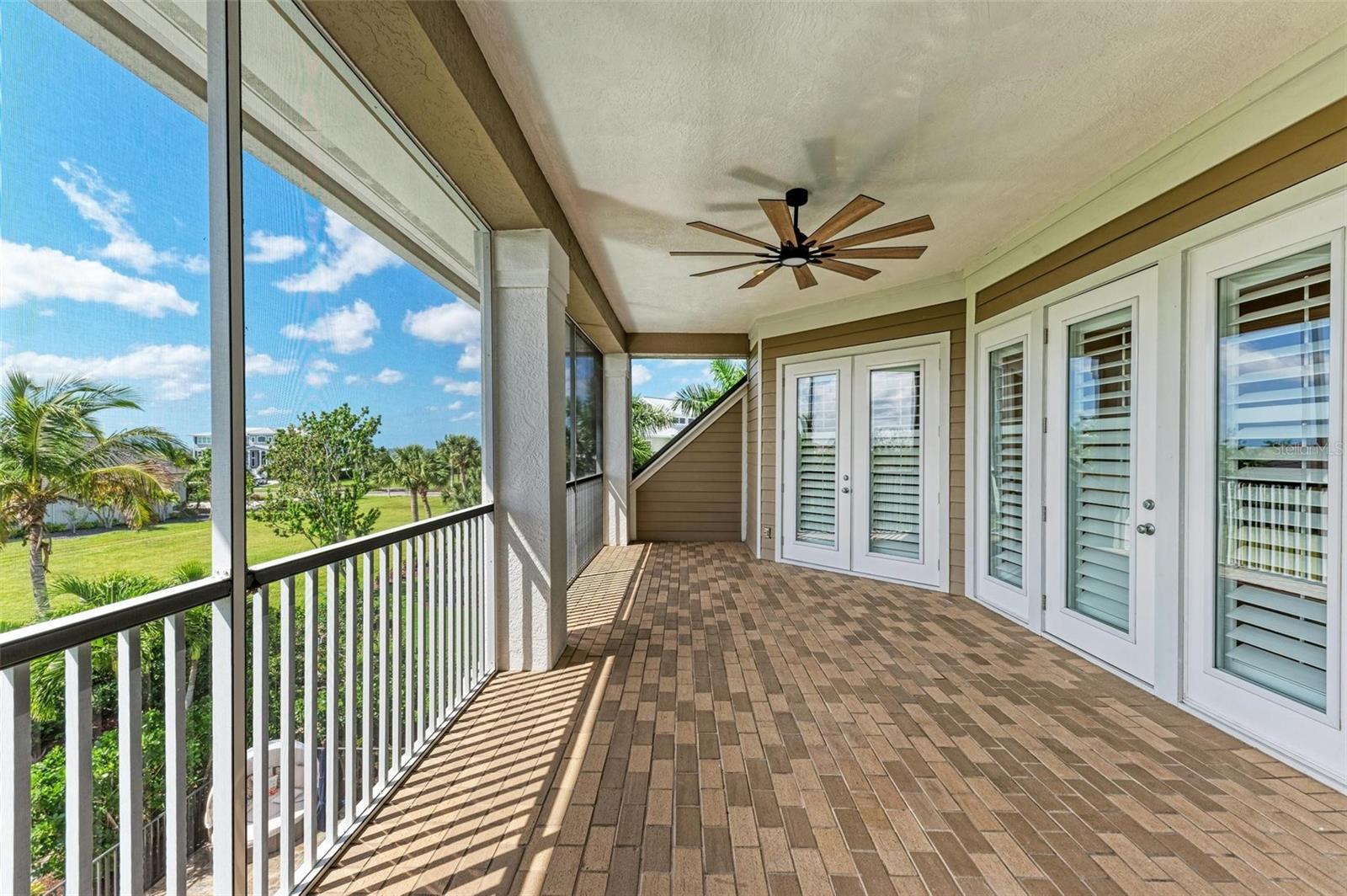 4520 GRASSY POINT BLVD