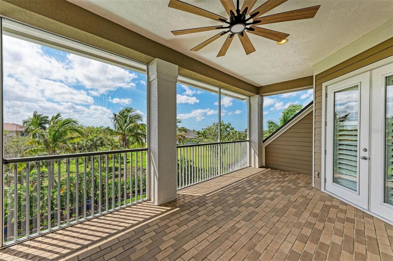 4520 GRASSY POINT BLVD