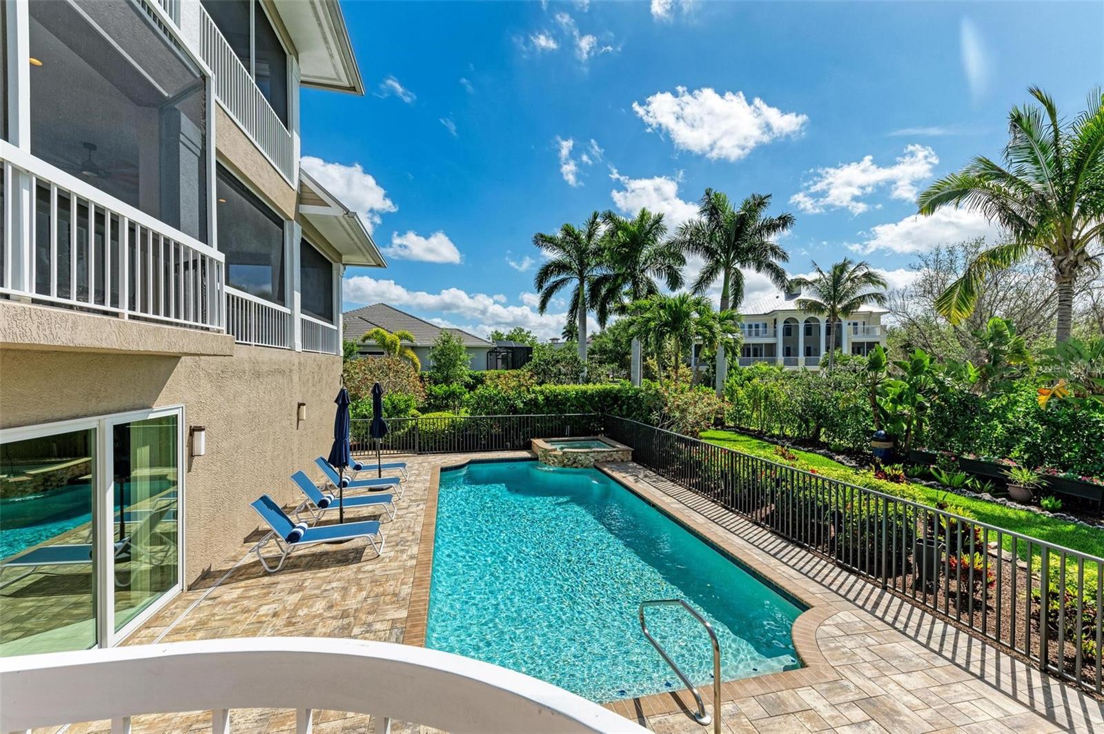 4520 GRASSY POINT BLVD