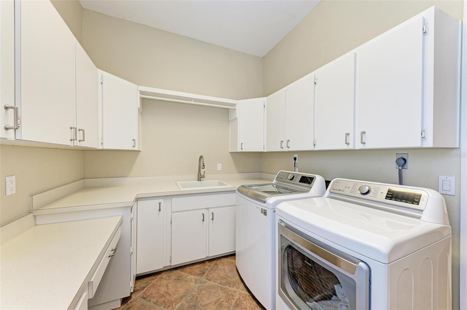 4520 GRASSY POINT BLVD