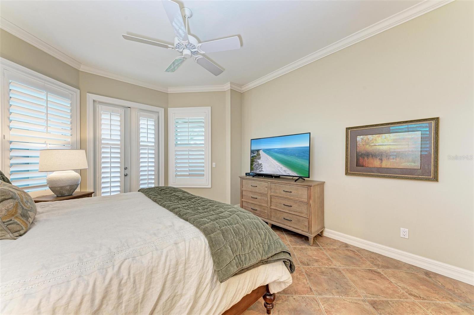 4520 GRASSY POINT BLVD