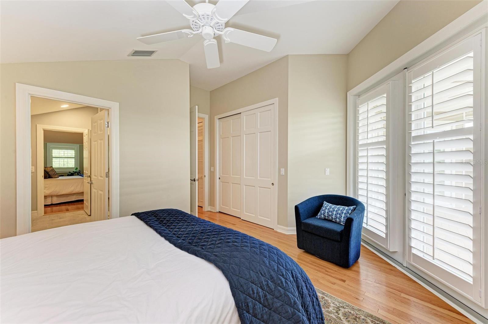 4520 GRASSY POINT BLVD