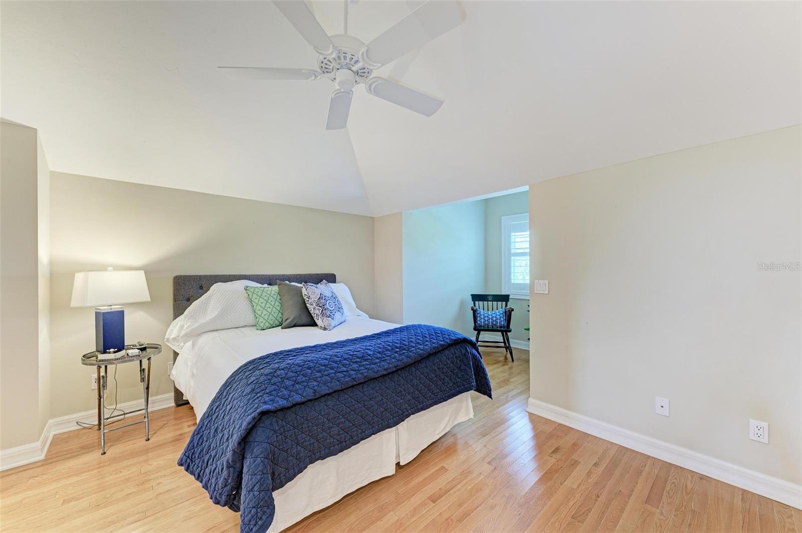 4520 GRASSY POINT BLVD