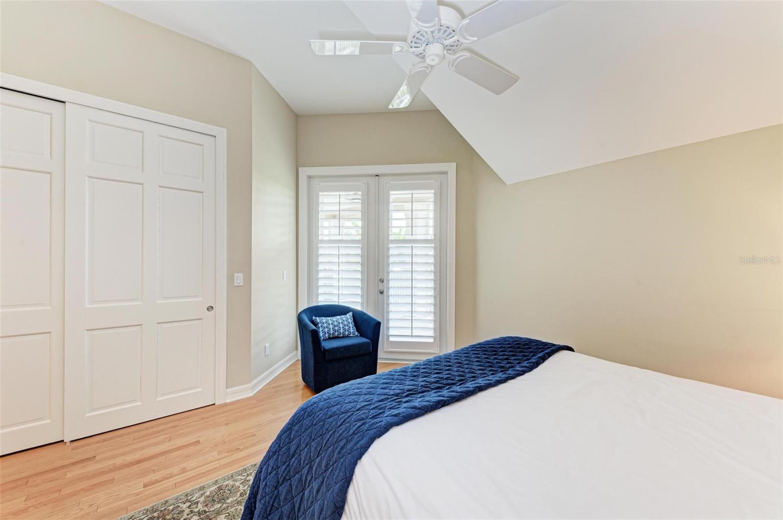 4520 GRASSY POINT BLVD