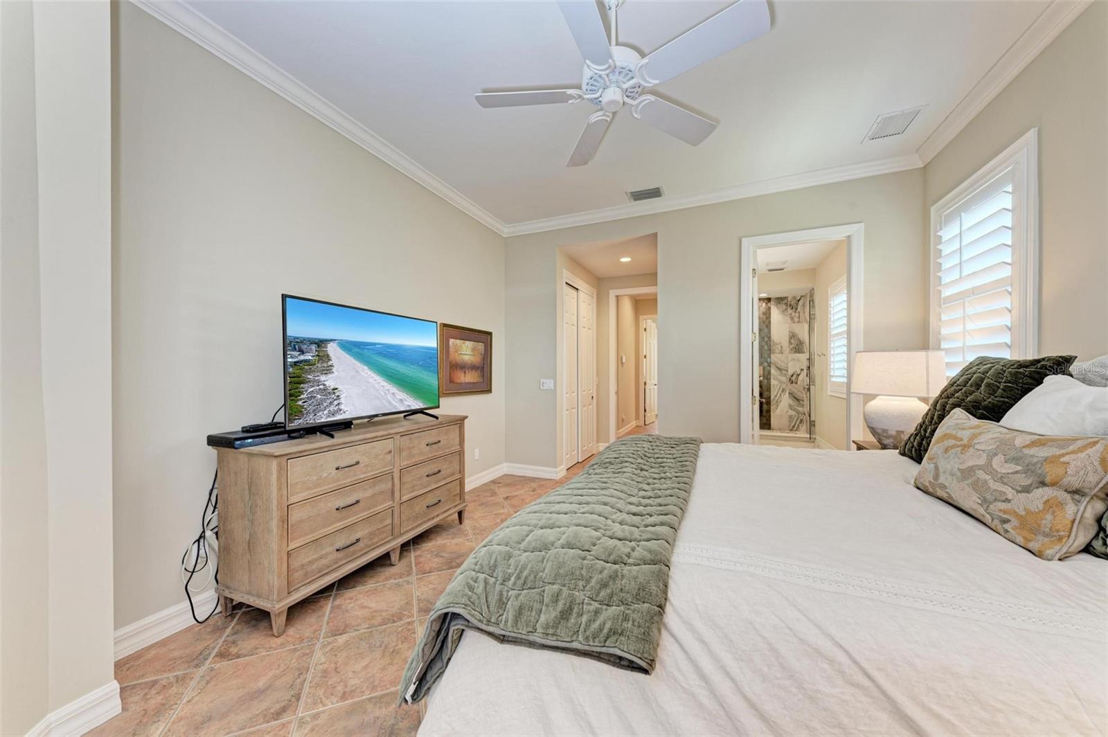 4520 GRASSY POINT BLVD