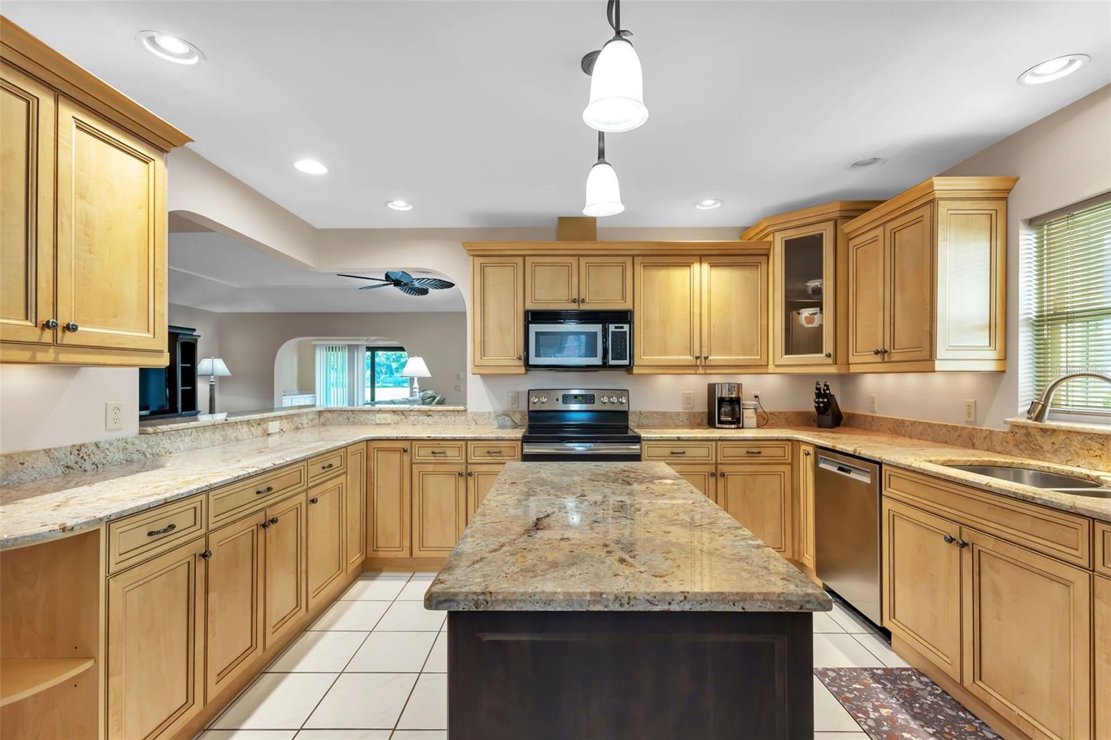 11325 SW COURTNEY DR