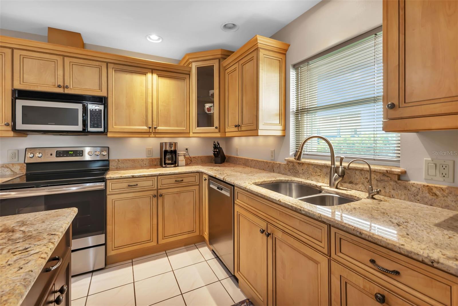 11325 SW COURTNEY DR