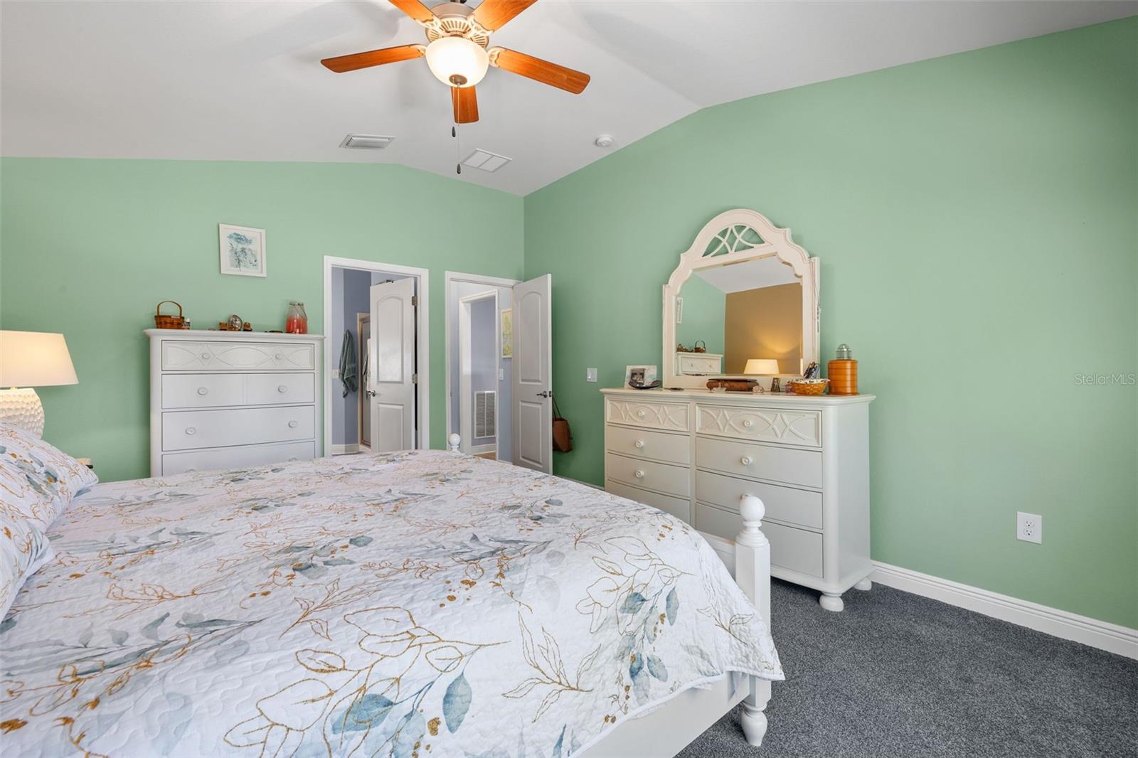 10084 WINDING RIVER RD