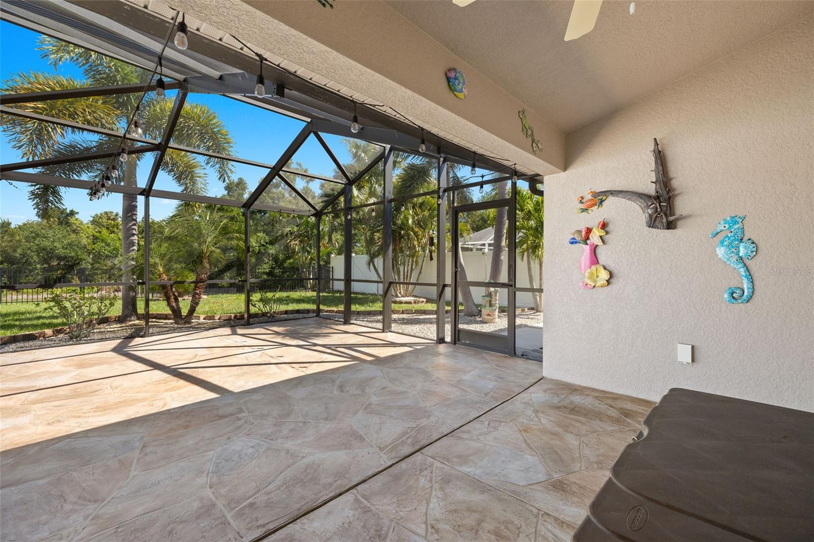 10084 WINDING RIVER RD