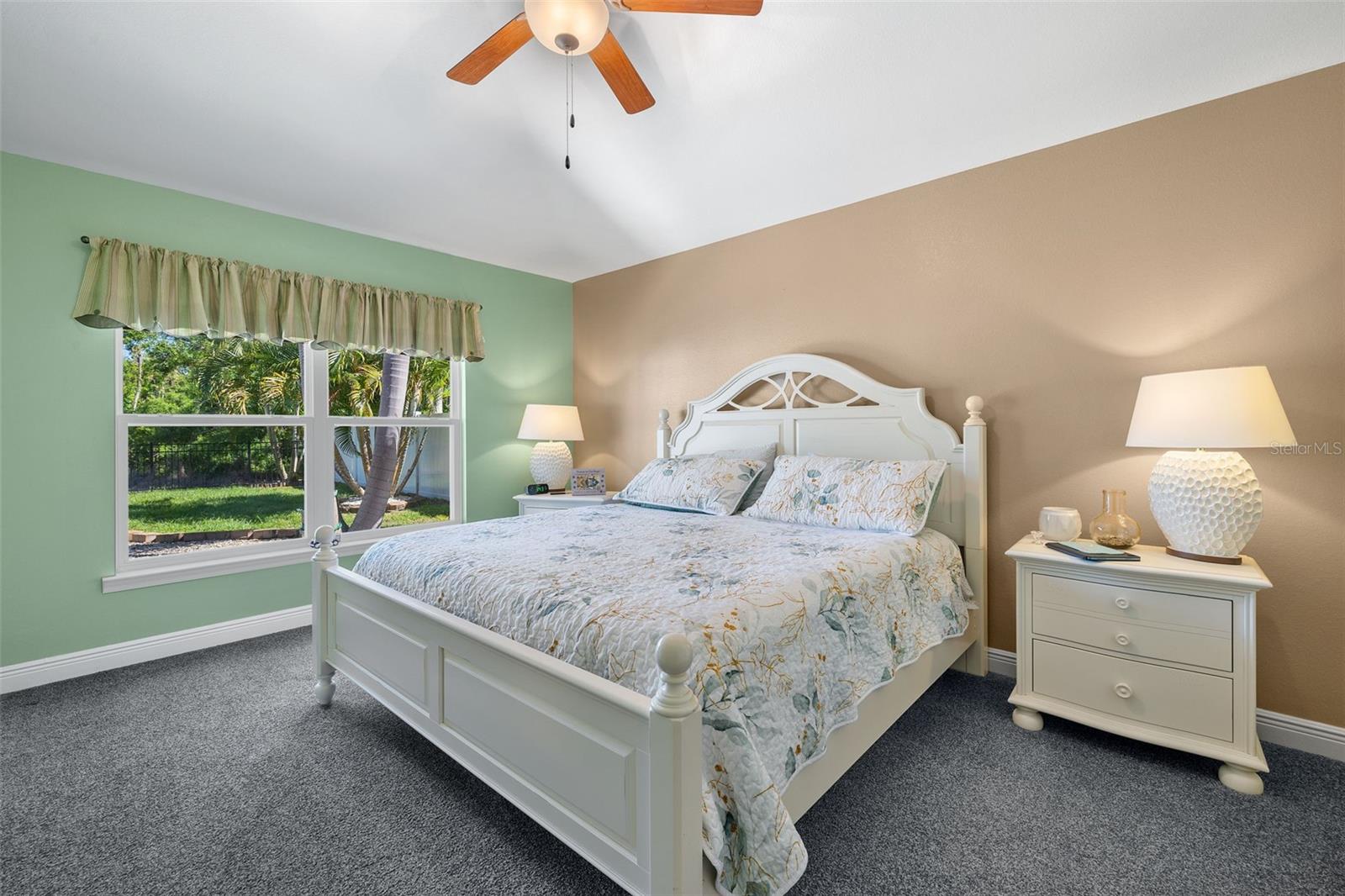 10084 WINDING RIVER RD