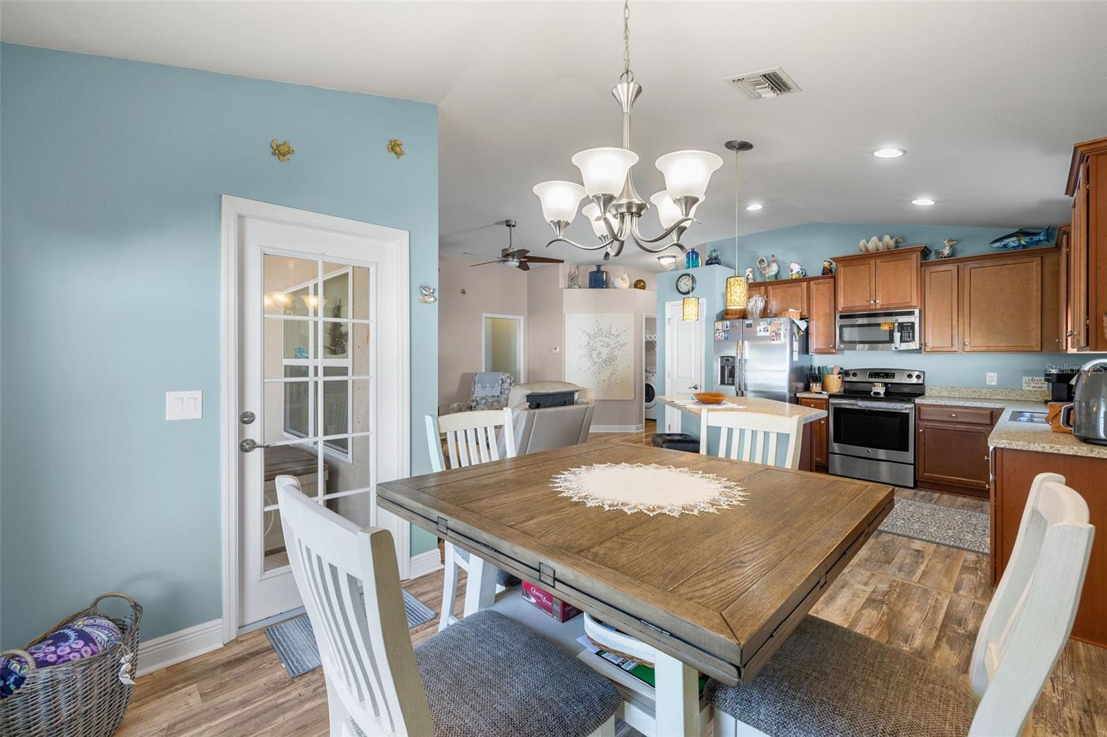 10084 WINDING RIVER RD