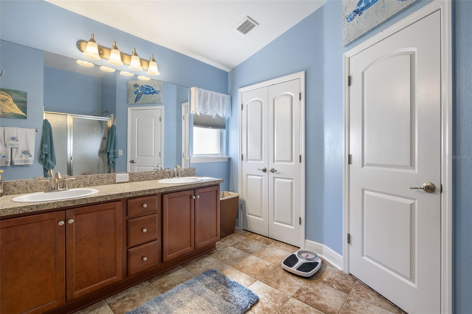 10084 WINDING RIVER RD