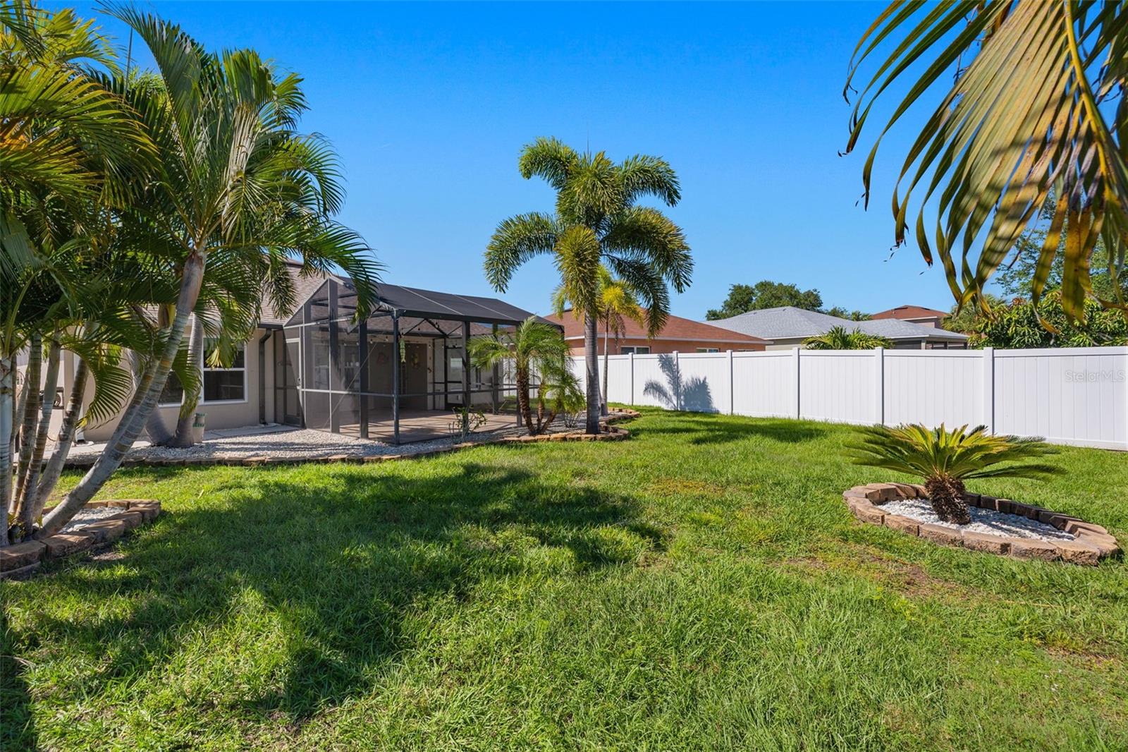 10084 WINDING RIVER RD