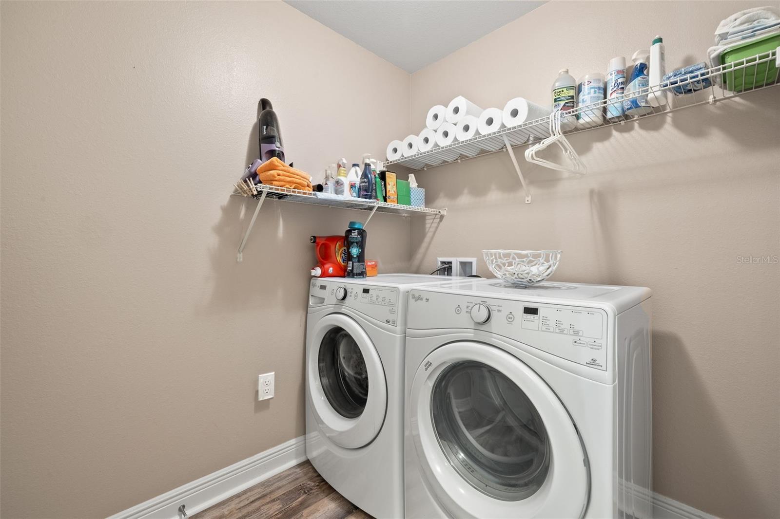 10084 WINDING RIVER RD